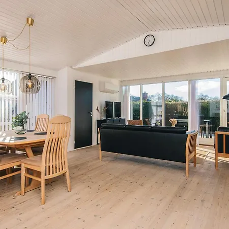 4 Person In Holiday home *