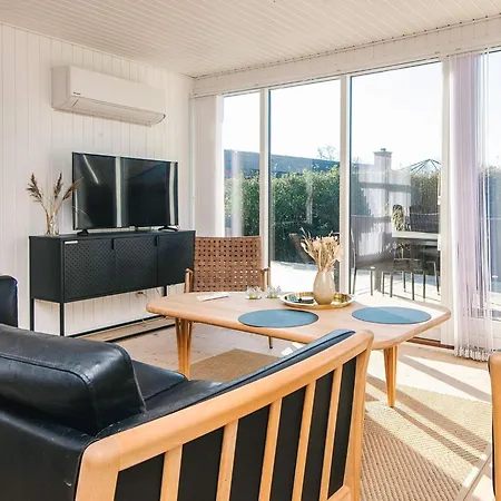 Дом отдыха Renovated House - By Traum Юельсминне