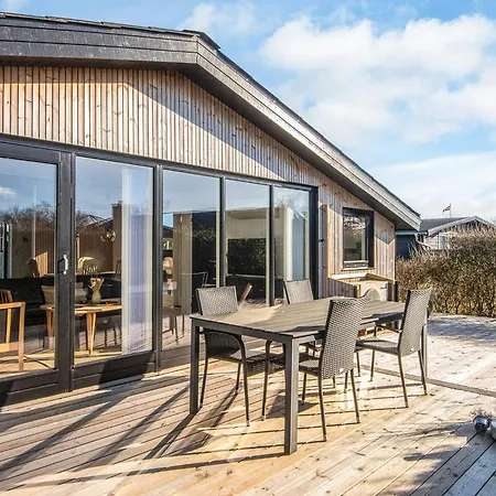 Дом отдыха Renovated House - By Traum *