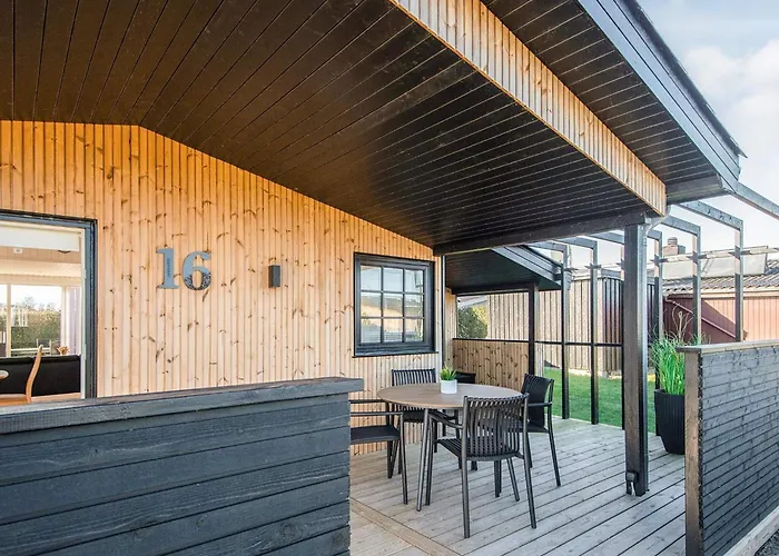 Dom wakacyjny Renovated House - By Traum *